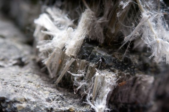 Asbestos awareness course online – training banner with instant certificate